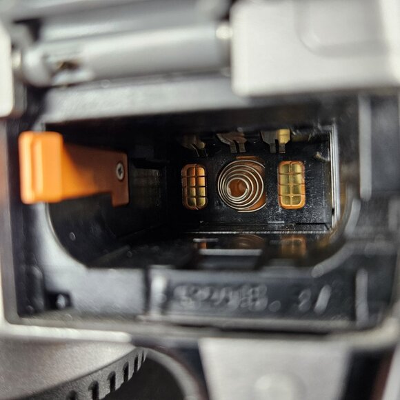 Vintage Canon EOS Digital Rebel XT Camera Body 8MP Made in Japan AS IS Parts Rep - Picture 6 of 12